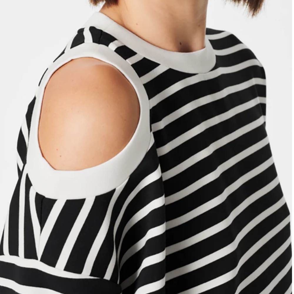 Spanx AirEssentials Cold shoulder Top Sz M - Picture 2 of 8
